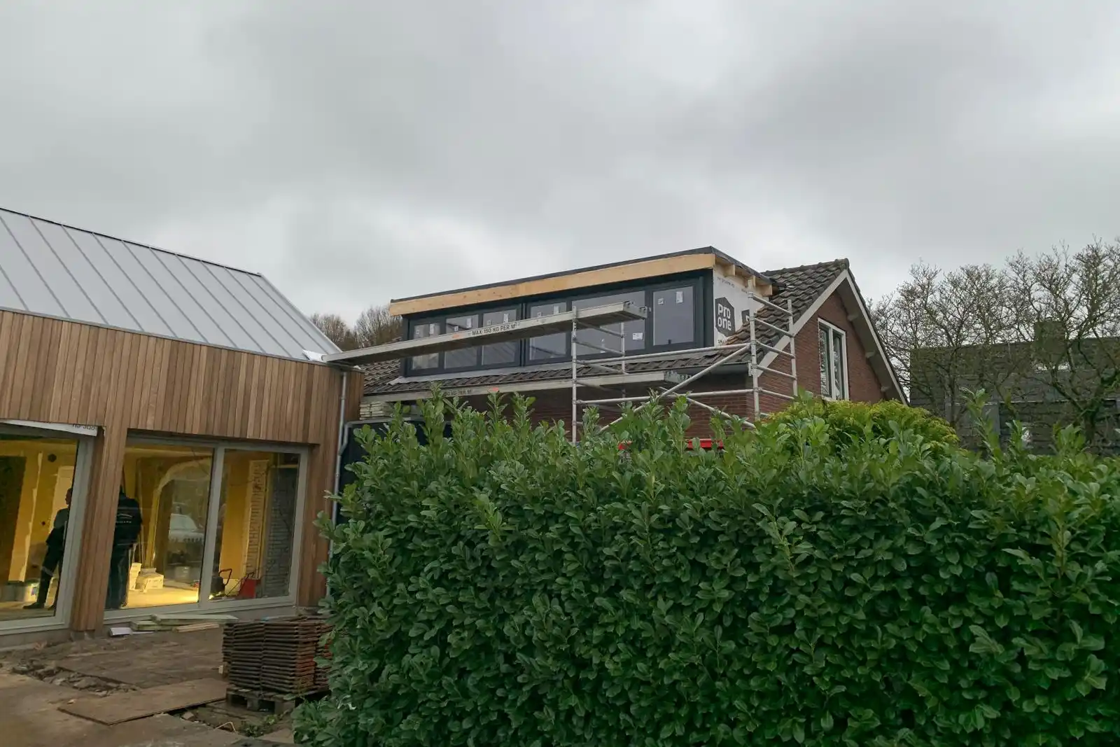 023 Verbouwing Van schuur naar droomwoning Roza All Wood Vuren